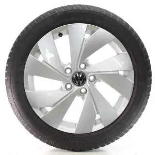 VW Golf VIII CD1 CG5 Winterräder Belmont Bridgestone 205/50R17 DOT25 5H0601025B - Bild 4