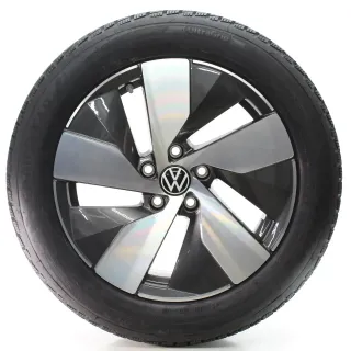 VW Passat B9 Variant CJ5 Winterräder Bologna Goodyear 215/55R17 DOT24 3J0601025K - Bild 1