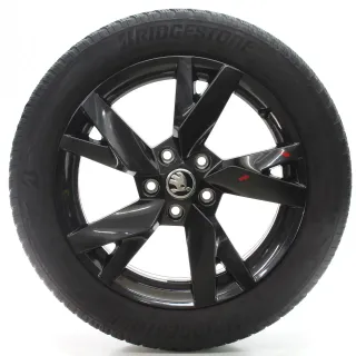 Skoda Octavia IV NX Winterräder Lyra Bridgestone 205/55R17 5E3601025AE - Bild 4