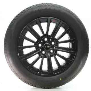 MINI Countryman U25 Winterräder V-Speiche 833 Pirelli 205/65R17 DOT25 5A094B2 - Bild 2