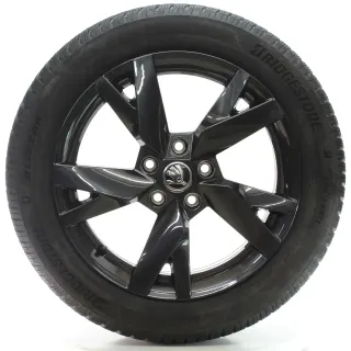 Skoda Octavia IV NX Winterräder Lyra Schwarz 205/55R17 95V DOT25 5E3601025AE - Bild 4