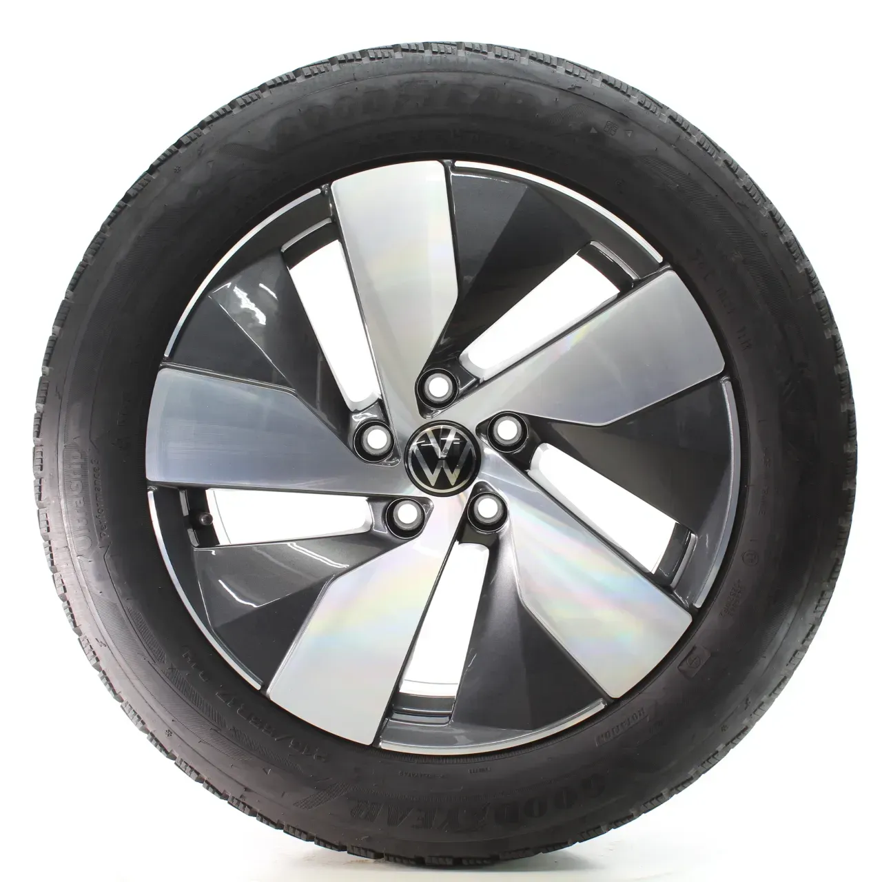VW Passat B9 Variant CJ5 Winterräder Bologna Goodyear 215/55R17 DOT25 3J0601025B - Bild 1