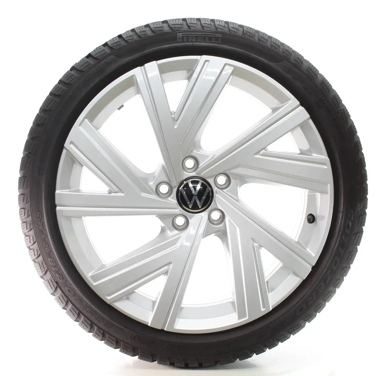 VW Golf VIII CD1 Winterräder Bergamo Pirelli 225/40R18 92V DOT25 5H0601025AE - Bild 1