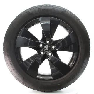 Skoda Elroq Enyaq Winterräder 5-Speichen Pirelli 235/55R19 DOT25 5LA601025CN - Bild 1